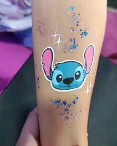 Stitch Face Paint, Face Paint Ideas For Kids, Disney Face Painting, Face Paint Party, Easy Face Painting Designs, Cool Face Paint, Sonic Face, Arm Painting, Face Painting Tutorials