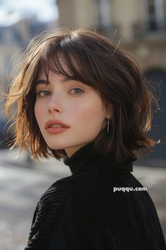 Short Hairstyles Bangs Women, French Bob Square Jaw, Short Hairstyle Women Layered Thick Hair, French Bob Asian Hair, French Bob With Bangs Fine Hair, Ear Length Hair With Layers, Brown Hair Short Haircut, Grunge Bob Haircut, French Bob With Curtain Bangs