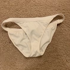 White Bottoms Size Xs Never Worn Cream Stretch Swimwear For Spring, Spring Cream Stretch Swimwear, White Bottoms, Tiger Mist, Womens Swim, Mist, Under Armour, Color White, Swimming