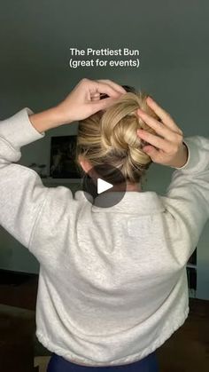 Facebook Hair Tye, Crunchy Mama, Styling Your Hair, Easy Hairdos, Bun Tutorial, Wedding Guest Looks, Up Dos, Long Hairstyles