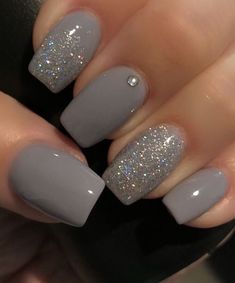 Nail color ideas Nude Color Nail Art, Gel Pedicure, Silver Glitter Nails, Gray Nails, Glitter Nail Art