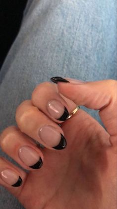 Grunge Black Nails, Round Nails Acrylic, Hard Gel Nails Design, Paznokcie Hello Kitty, Kutek Disney, Unghie Sfumate, Jewelry Hacks, Hard Nails, Nagel Tips