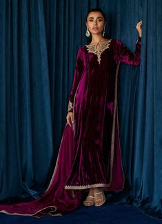 Special Wedding Dress, Indian Dress Up, Pakistani Formal Dresses, Gota Work, Desi Fashion Casual, Bridal Dress Fashion, Dress Velvet