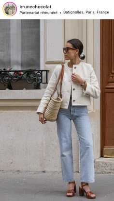 Cream Sweater Jacket Outfit, Ecru Jacket Outfit, Tweed Jacket And Jeans Outfit, Cropped Cream Jacket Outfit, Boucle Blazer Outfit Women, Cream Chanel Jacket Outfit, White Chanel Jacket Outfits, Cream Boucle Jacket Outfit