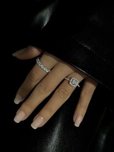 Pandora Rings Aesthetic, Luxe Jewelry, Jewelry Accessories Ideas, Jewelry Fashion Trends, Classy Jewelry, Stacked Jewelry, Jewelry Lookbook, Nails Inspo, Girly Jewelry