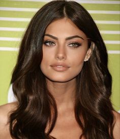 Dark Haired Celebrity Women, Volume Waves Long Hair, Tan Brunette, Brunette Makeup, Brown Hair Brown Eyes, Hazel Eyes, Hair Inspo Color, Brunette Hair