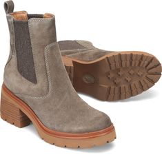 Our lug-sole Jordie brings Chelsea boot styling to new heights with its taller shaft, cozy stretch sweater panels for easy on and off and waterproof leathers designed to repel the rain, slush and snow. Sofft Boots, Boot Styling, Metallic Ankle Boots, Platform Chelsea Boots, Sofft Shoes, Tall Riding Boots, Shoes And Boots, Black Leather Ankle Boots, Brown Ankle Boots