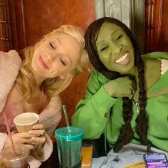 glinda + elphaba ♥ wicked Cynthia And Ariana, Elphie And Glinda, Glinda And Elphaba Matching Pfp, Wicked Matching Pfps, Elphaba And Glinda Fan Art, Ariana And Cynthia, Banshee Singer, Elphaba Pfp, Wicked Gelphie