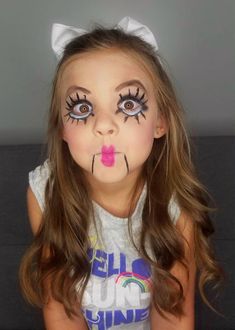 Halloween Makeup Baby Girl, Halloween Scary Doll Costume, Happy Halloween Makeup, Halloween Scary Doll Makeup, Creepy Doll Hairstyles, Doll Makeup Halloween Kids, Creepy Baby Doll Makeup, Doll Eye Makeup Halloween, Cute Halloween Face Paint For Women