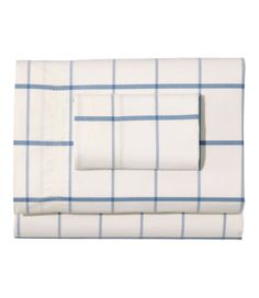 the sheet set is white and blue plaid