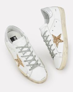 Gold Glitter Logo, Golden Goose Sneakers Outfit, Silver Glitter Heels, Golden Shoes, Glitter Logo, Golden Goose Superstar, Goose Sneakers