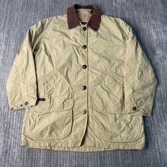 Vintage 2000s Timberland Two Pocket Basic Blank Essential Streetwear Y2K Aesthetic Tan Button Up Jacket Small Mens Condition:  Excellent Used Condition  = No Flaws Measurements: Please see photos above for all measurements IF YOU BUY TWO OR MORE ITEMS USE THE CODE BUNDLE @ CHECK TO SAVE 20% WE SHIP WITHIN 24 HOURS AFTER PURCHASE! Please be aware that we do not offer free returns!! The Buyer is responsible for the cost of the return label. Follow us on TikTok & Instagram @findsnostalgic and tag us in your finds Khaki Buttoned Outerwear For Streetwear, Classic Outerwear With Button Closure For Streetwear, Khaki Utility Jacket With Buttons For Streetwear, Khaki Buttoned Utility Jacket For Streetwear, Collared Outerwear With Button Closure For Outdoor, Cotton Button-up Sport Coat For Outdoor, Khaki Sport Coat With Button Closure For Outdoor, Brown Cotton Sport Coat With Button Closure, Classic Sport Coat With Snap Buttons For Outdoor