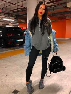 @Larosegold ᙭🌹❄️👑 Yeezy Outfit, Stile Casual Chic, New Years Outfit, Legging Outfits, Chill Outfits, Outfit Trends, Plus Size Leggings, Mode Inspo