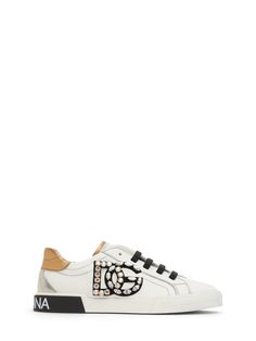 Leather upper. Front lace-up closure. Embellished logo details. Rubber sole Girls Shoes Sneakers, Gold Girl, Girls Shoes Kids, Sneakers White, Leather Sneakers, Lace Front, Rubber Sole, Leather Upper, Dolce And Gabbana