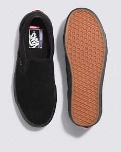 Skate Slip-On Shoe Emo Shoes, Long Skate, Vans Store, Vans Skate, Van Doren, Streetwear Shoes, Skate Shoe, Custom Vans, List Ideas