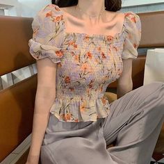 Floral blouse woman top puff sleeves elastic bust tops for women trendy Crop Top Korean, Blusas Top, Ladies Chiffon Shirts, Top Korean, Korean Summer, Women Floral Blouse, Top Streetwear, Shirts Women, Chiffon Shirt