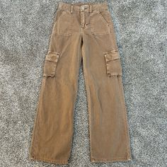 Girls Size 7 Brown Cargo Pants In Great Condition Purple Themed Outfits, Light Brown Cargo Pants Outfit, Cacky Pants, Light Brown Cargo Pants, Brown Clothes Aesthetic, Brown Cargo Pants Outfit, Cargo Pants Aesthetic, Moodboard Pictures, Brown Cargos