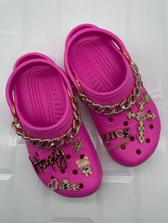 Gold crocs charms , Rhinestone crocs charms. Love crocs charms. Bling crocs charms . Butterfly rhinestone crocs charms . Lucky crocs charms  Personalize you Crocs or Croc-like shoes and silicone bracelets with these stylish shoe charms. How to order.  To order a complete set please select : Flower bling 9pcs or   Flower bling 18 pcs or Style O-Z for individual Charms  (List the alphabet at the top of each charm in the personalization tab) Each charm is *Individually sold* except it lists a set o Pink Crocs With Charms, Pink Crocs Aesthetic, Crocs Custom, Crocs Shoes Women, Crocs Aesthetic, Crocs With Charms, Bling Crocs, Customized Accessories, Crocs Ideas