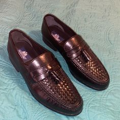 Brand New Men Loafers Size 10.5 Stafford Handcrafted! Semi-formal Moc Toe Tassel Loafers, Casual Tassel Loafers With Moc Toe, Mens Black Dress Shoes, Wingtip Shoes, Brown Loafers, Black Oxfords, Leather Slip On Shoes, Men Loafers, Tassel Loafers