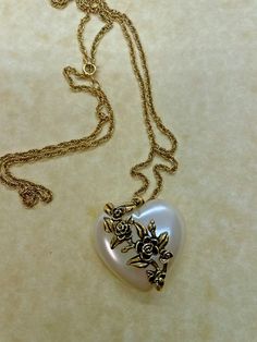 Romantic Puffy Heart Roses Pearlized Pendant Necklace Vtg 1991 Avon 30" Chain Heart Roses, Gold Roses, Puffy Heart, Vintage Watches