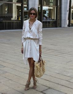 Women Button Down Shirt, Max Azria Dress, Estilo Olivia Palermo, Olivia Palermo Style, City Woman, Olsen Twins, Light Dress, Sienna Miller, Bohol