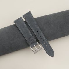 Suede Leather Wind and dust, delicate and vintage, is the description of this material. It seems to be born to tell the story of your vintage watch as well as your street fashion. An indispensable item in your collection. Suede Watch Strap – Vintage & Street style! Watch Band Structure Our watch strap features a water-resistant and soft Zermatt lining for comfort. The inner part is reinforced with Velodon SH-220 ma... Vintage Street Style, Style Watch, Stone Grey, Grey Suede, Color Stone, Gray Suede