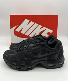 Full Black Shoes, Nike Black Shoes, Nike Air Max 96, Nike Shoes Black, Air Max 96, Black Nike Sneakers, Mode Shoes, Next Shoes, Trendy Shoes Sneakers