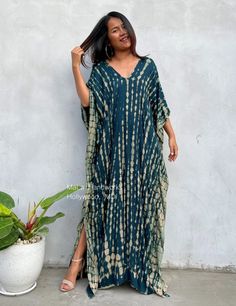 A-45 Green Tie Dye Kaftan One Size Fit Plus Shibori Tie Dye - Etsy Kaftan Dress Boho, Elven Costume, Tie Dye Kaftan, Boho Caftan, Green Tie Dye, Shibori Tie Dye, Dalian, Hand Tie, Moroccan Caftan