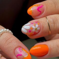 𝐶𝑜𝑙𝑒𝑡𝑡𝑒’𝑠 𝑁𝑎𝑖𝑙𝑠 on Instagram: "🧡🌼💕✨🤍" Summer Design Nails, Sns Nails Colors, S Nails, Hippie Nails, Summer Toe Nails, Soft Nails