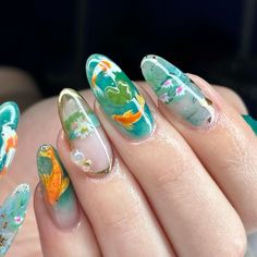 Koi fish nails Pond Nail Art, Koi Nails Designs, Fish Nail Art Designs, Koi Fish Nail Design, Koi Nail Art, Nail Art Fish, Nails Japanese Design, Coy Fish Nails, Fish Nail Designs