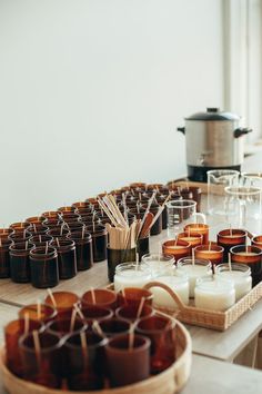 many candles are sitting on a table