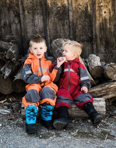 Children's One-Piece Rain/Trail Suit The one-piece suit is a versatile outer layer for adventuring in any weather. The suit is lightweight, packable, and seam-sealed with adjustable waist cinch. Reflective safety strips ensure better visibility. Waterproof center zipper and velcro arm cuffs keep clothes dry. Neoprene cuffs provide for a secure fit around boots. Constructed with a PU membrane layered fabric for durable waterproof functionality, the suit is rated to 8000mm water resistance and 300 Rain Suits, Snow Wear, Rain Suit, Kids Rain, Blue One Piece, Rain Pants, Layering Outfits, Arm Cuff, One Piece Suit