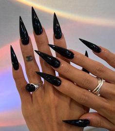 Long Black Nails, Stilleto Nails Designs, Black Stiletto Nails, Fake Nails Long, Sharp Nails, Long Press On Nails, Gothic Nails, Stiletto Nails Designs