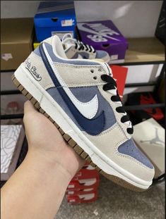 #fashion #shoes #sneakers #aesthetic #sneakerhead Shoes Sneakers Aesthetic, Nike Aesthetic, Sneakers Aesthetic, Nike Shoes Air Force, Shoe Designs, Fashion Shoes Sneakers