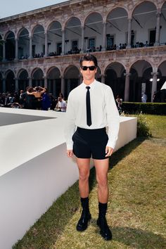 Queer Fashion Guys, Marc Forne, Genderqueer Fashion, Metrosexual Men Fashion, High Fashion Men, Queer Fashion, Mens Fashion Inspiration, Guys Clothing Styles, Mens Outfit Inspiration