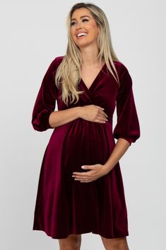 Maternity Holiday Dress, Velvet Maternity Dress, Christmas Eve Outfit, Maternity Romper, Postpartum Nursing, Chat Icon, Floral Maternity Dresses, Stylish Maternity Outfits, Trendy Maternity