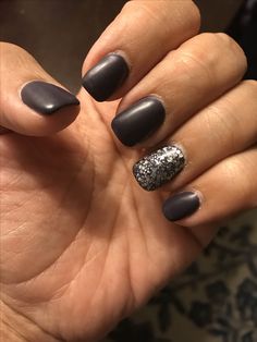 Dark Gray Nails, Matte Fall Nails, Sleek Nails, Fall Nails Matte, Dark Grey Nails, Nails Gray, Square Nails Art, Nail Designs Easy Diy, Grey Matte Nails