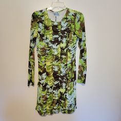 Nwt Future Collective Green Floral Longsleeve Ruched Dress, Multiple Sizes *Xxl Is Nwot Green Fitted Long Sleeve Casual Dress, Green Fitted Long Sleeve Knee-length Dress, Fitted Green Long Sleeve Knee-length Dress, Fitted Green Long Sleeve Summer Dress, Green Knee-length Long Sleeve Dress For Spring, Long Sleeve Ruched Mini Dress, Long Sleeve Flower Dress, Halston Dress, Rabbit Dress