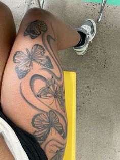 Animal Tattoos For Black Women, Hip To Ankle Tattoos Women, Both Arms Tattoo Woman, Black Woman Leg Tattoo, Female Leg Tattoo Ideas, Thigh Tat Black Women, How To Start A Sleeve Tattoo For Women, Matching Tattoos Black Women, Thigh Tattoos Ideas For Women