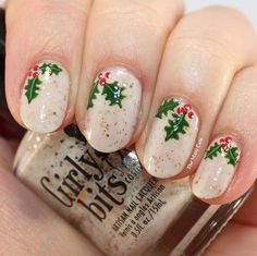 Christmas Nails Holly, Designing Nails, Holly Nails, Holiday Nails Thanksgiving, Holiday Nails Easy, Nail Noel, Christmas Gel