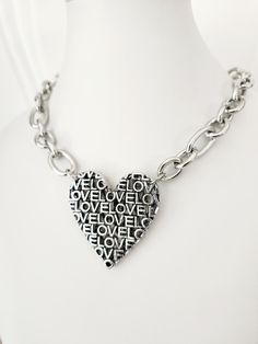 Collar Corazón  Grande en Plata, Corazón Love en Cadena plata gruesa, Acero Inoxidable, Regalo de San Valentín, Heart Necklace Silver, Grunge Jewelry, Necklace Gothic, Large Heart, Gothic Necklace, Jewelry Statement, Stainless Steel Pendant