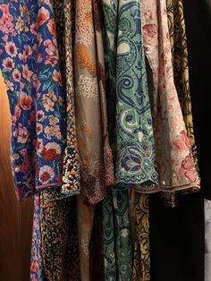 Jalabia Styles, Desi Fashion Casual, Muslimah Fashion Outfits, Arab Fashion, Designer Dresses Indian, Desi Fashion, House Dress, Basic Outfits, Fashion Aesthetic