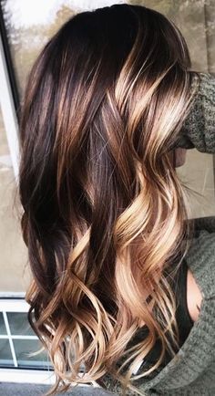 Brunette Ombre, Long Hair Waves, Balayage Hair Color, Blonde Balayage Highlights, Blond Balayage, Brunette Balayage, Balayage Blonde, Spring Hair Color, Brunette Balayage Hair