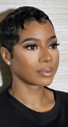 Pixie Cut With Color Black Women, Coily Pixie Haircut, Pixie Hairstyle Women, Finger Waves Short Hair, Short Hair Designs, Short Hair Images, Stylish Short Hair