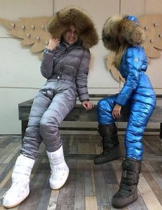 Outfit Nieve, Down Suit, Ski Bunnies, Blue Suits, Winter Jumpsuit, Quilted Parka, Ski Socks, Winter Suit, Winter Attire