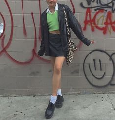 Tennis Skirt Outfit, Estilo Grunge, Indie Outfits, 여자 패션, Tennis Skirt, Doc Martens, Looks Vintage