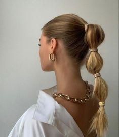 Super Easy Hairstyles, Bubble Ponytail, Banana Hair Clips, Different Hair Types, Latest Hairstyles, Ponytail Hairstyles