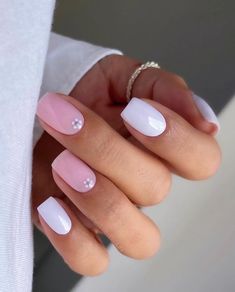 23+ Elegant Short Summer Nail Ideas For 2024 - DrExplains Cute Spring Nails Short French Tip, Nokti Za Ljeto 2024, Nude Nail Designs, Cute Summer Nails, Pink Nail, Nails 2024, Oval Nails