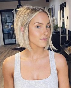 Kort Bob, Chin Length Cuts, Κούρεμα Bob, Chin Length Haircuts, Stacked Haircuts, Chin Length Hair, Edgy Hair, Penteado Cabelo Curto