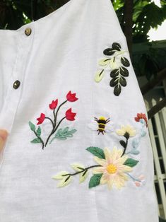 White Linen Dress With Flower and Bee Hand Embroidered Dress - Etsy Turkey Embroidered Flower Dress For Summer, White Butterfly Embroidery Dress For Spring, Cute Beach Dress With Floral Embroidery, White Bohemian Embroidered Linen Dress, Cute Summer Dress With Floral Embroidery, Cotton Embroidered Dress With Floral Embroidery For Vacation, Vacation Cotton Dress With Floral Embroidery, Floral Embroidered Cotton Dress For Vacation, Spring Casual Linen Dress With Floral Embroidery